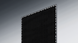 Comparativa de paneles solares fotovoltaicos: monocristalino negro, policristalino azul y capa fina flexible.